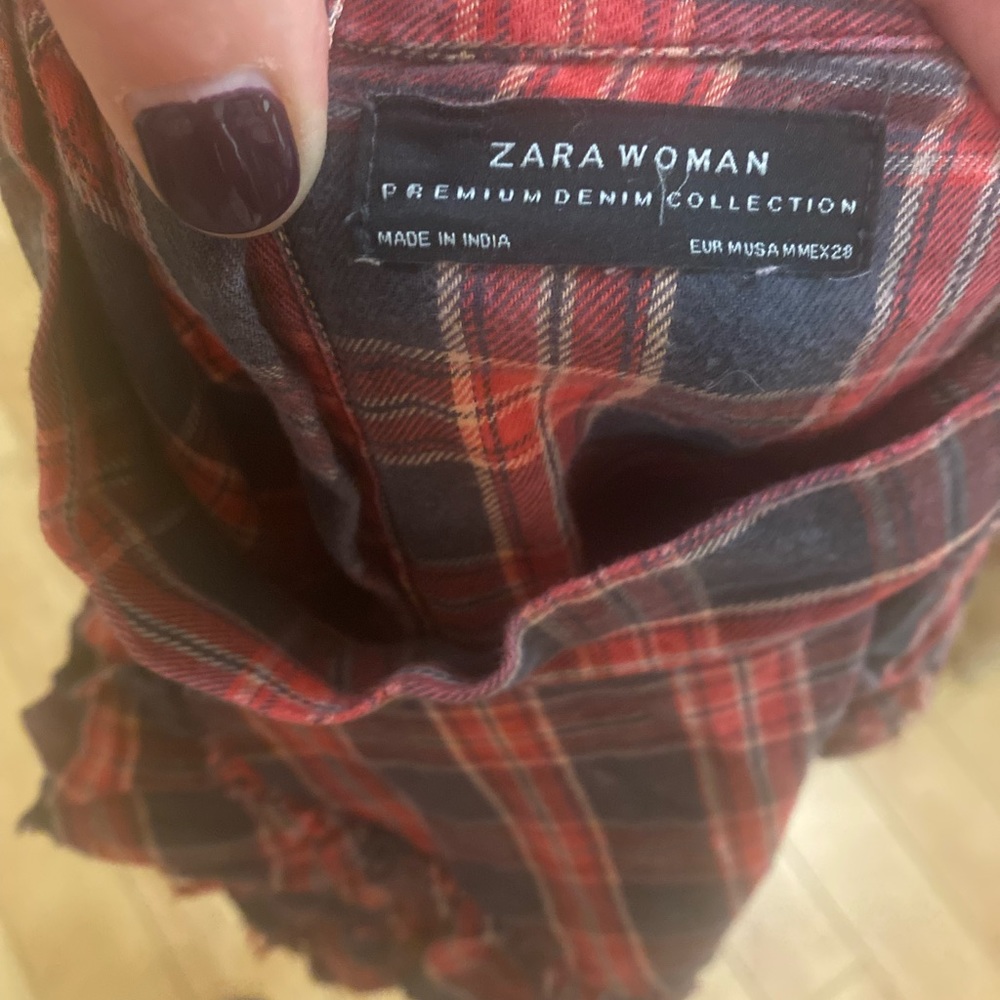 ZARA PLAID RUFFLE TOP RED/GRAY - Picture 8 of 8